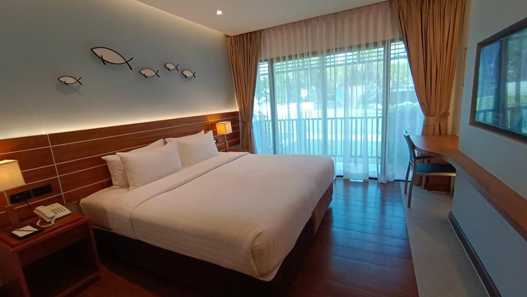 Fisherman'S Resort Haad Chao Samran Exterior photo