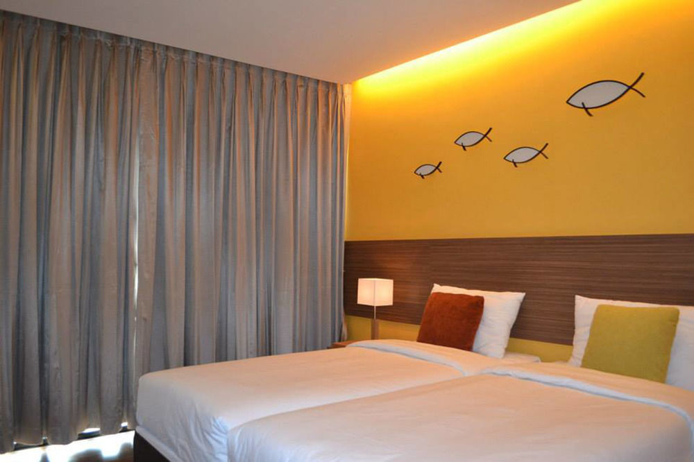 Fisherman'S Resort Haad Chao Samran Exterior photo